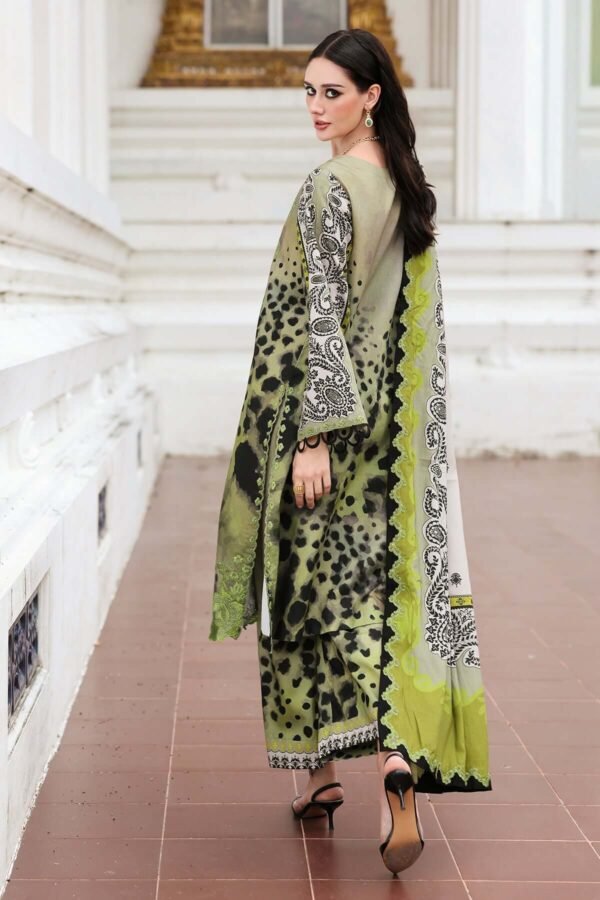 turbolight-winter-dress-designs-2025-dhanak-dress-designs-unstitched-malam-velvet-khaddar-new-arrivals-2_36cde1de-b7c1-411d-be25-8a007fe7a38c-1-600×900